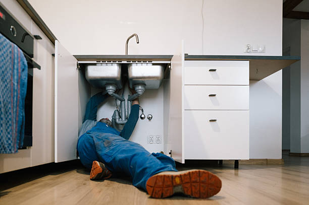 Professional Plumbing technician working in Crabtree, OR